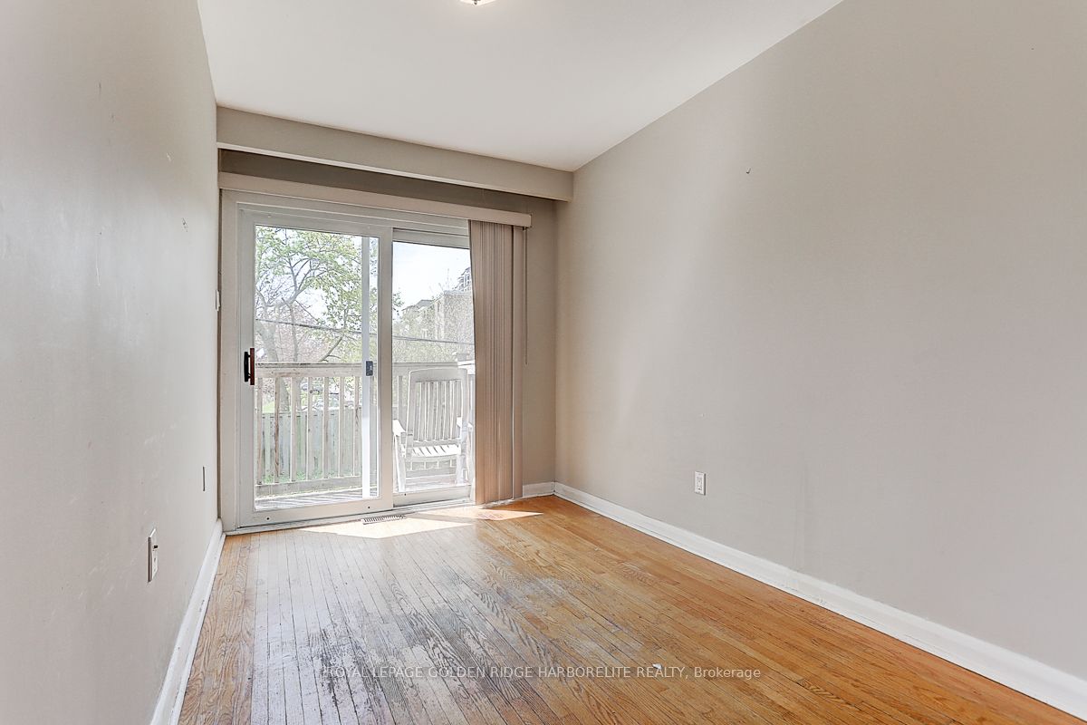 19 Morewood Crescent