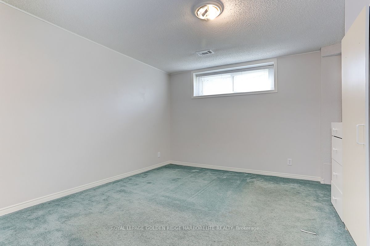 19 Morewood Crescent