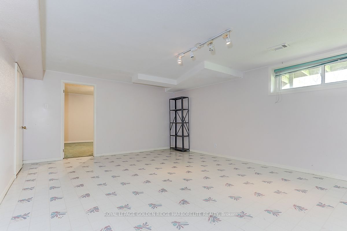 19 Morewood Crescent