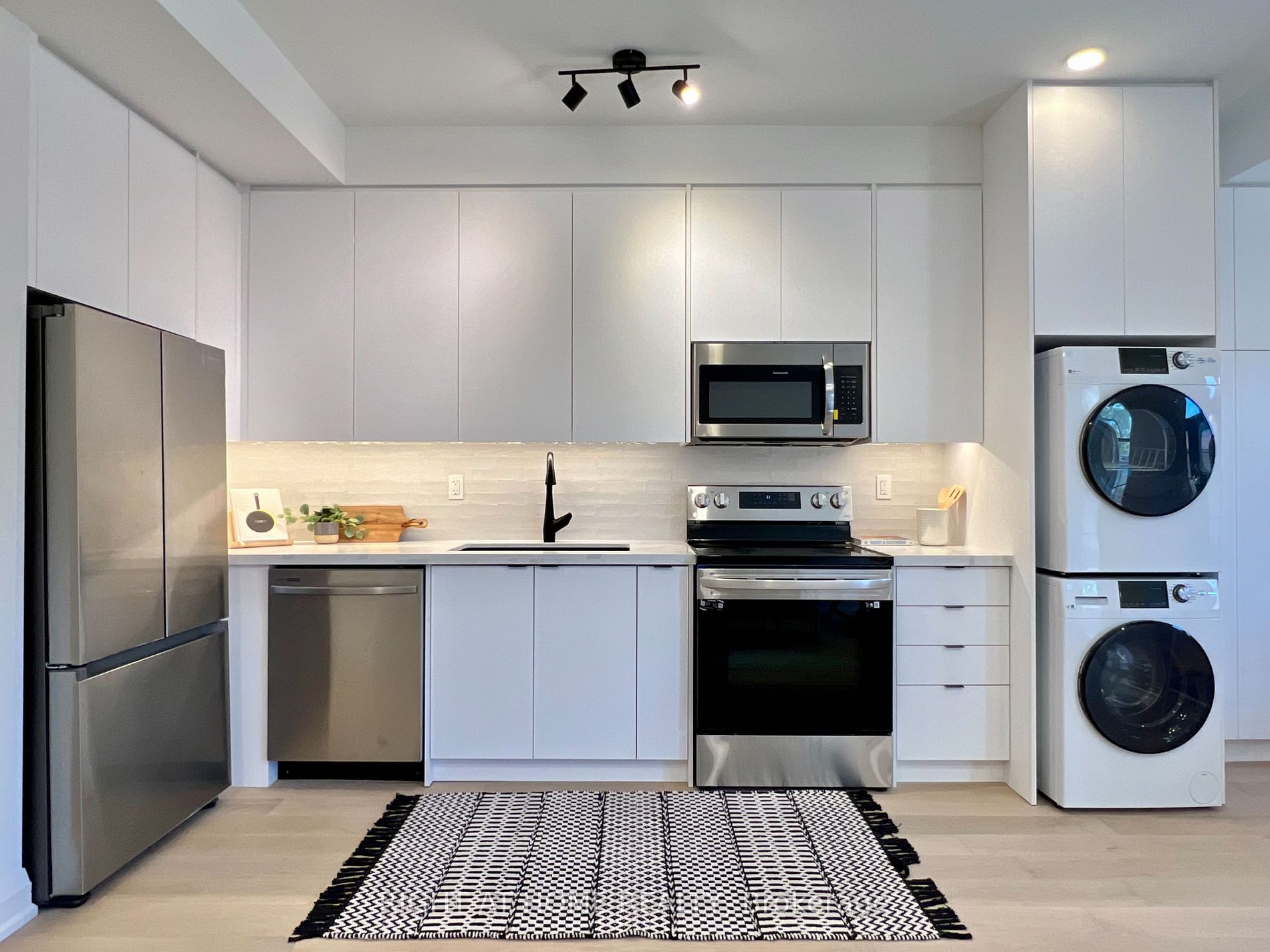1201 Dovercourt Road #Unit 2