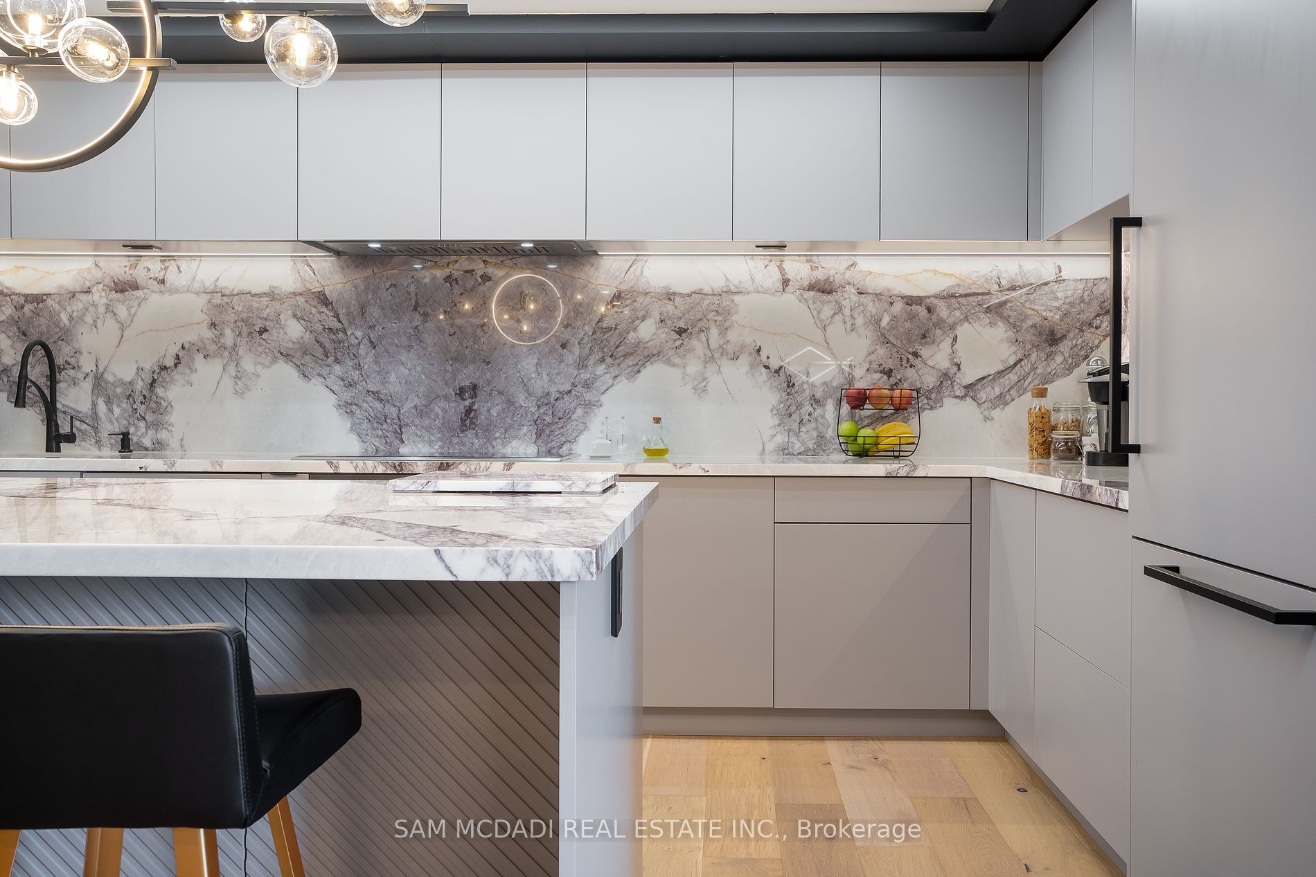 5444 Yonge Street #304