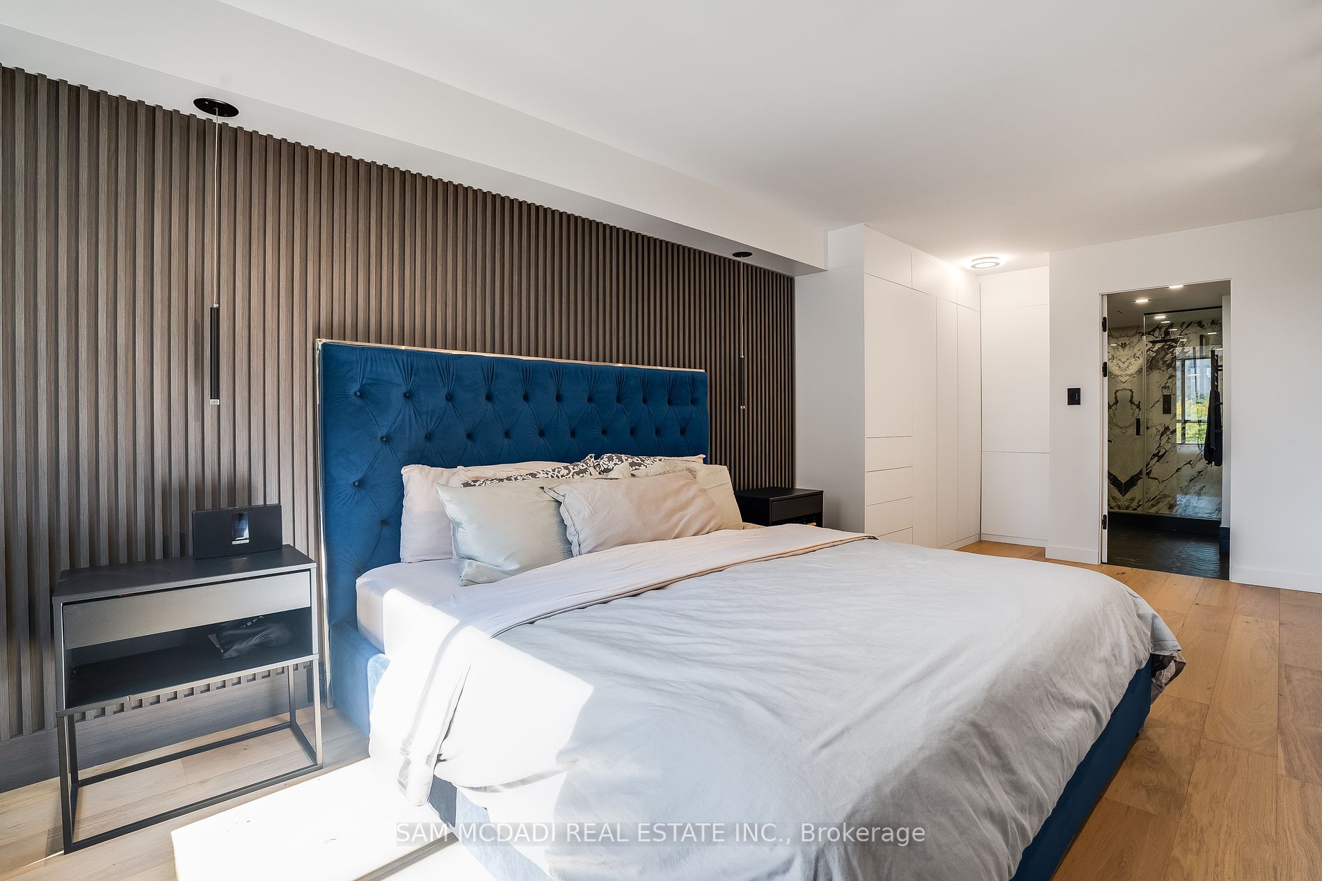 5444 Yonge Street #304