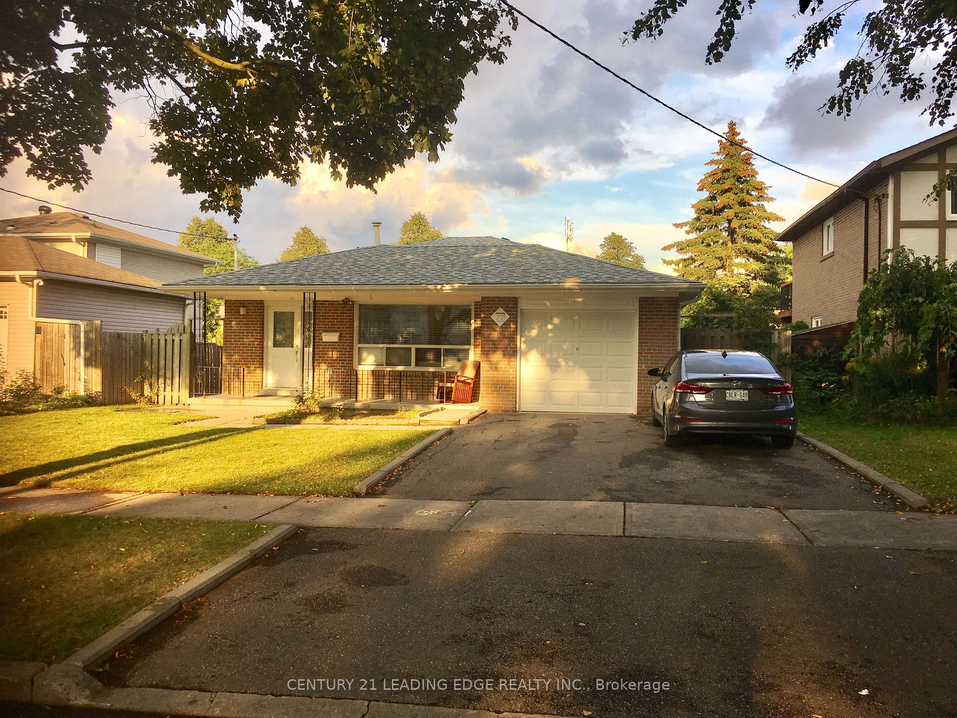 23 Lesgay Cres