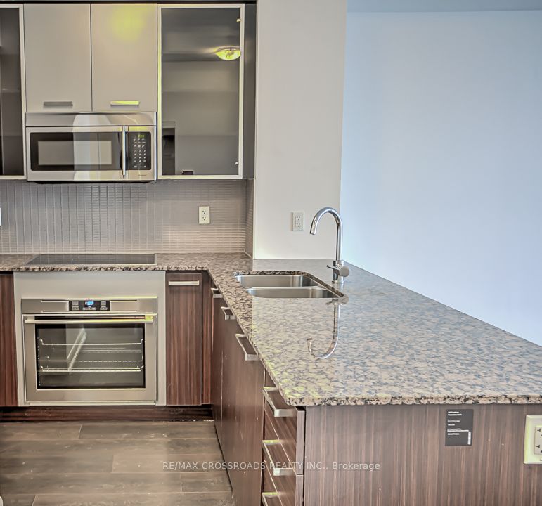 5168 Yonge Street, #3006