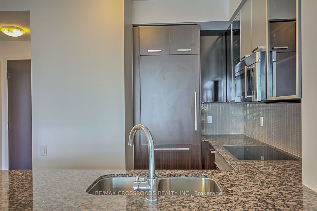 5168 Yonge Street, #3006