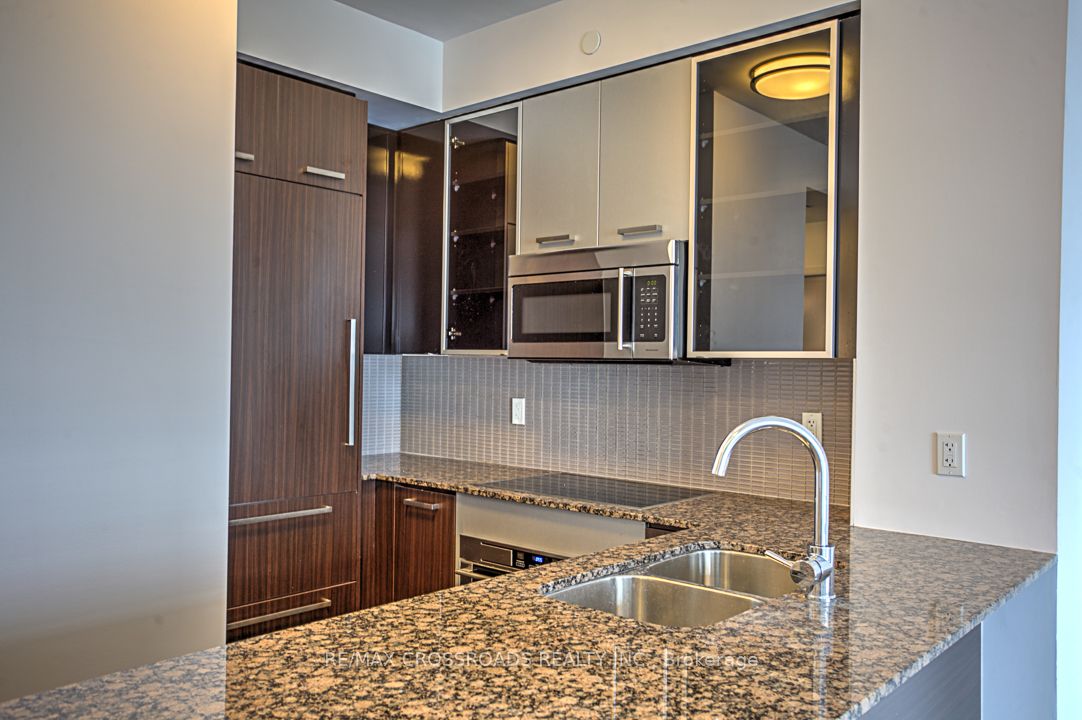 5168 Yonge Street, #3006