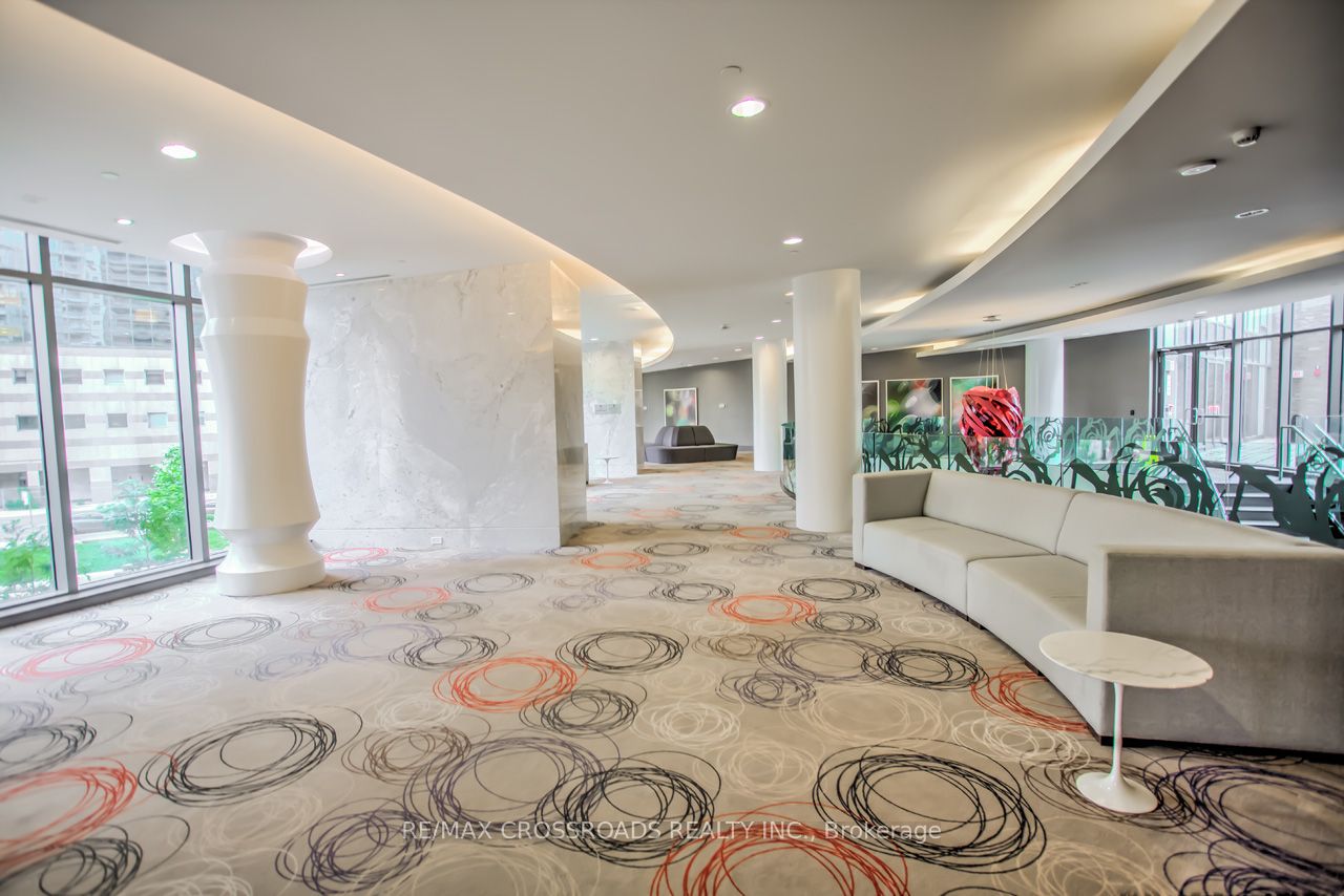 5168 Yonge Street, #3006