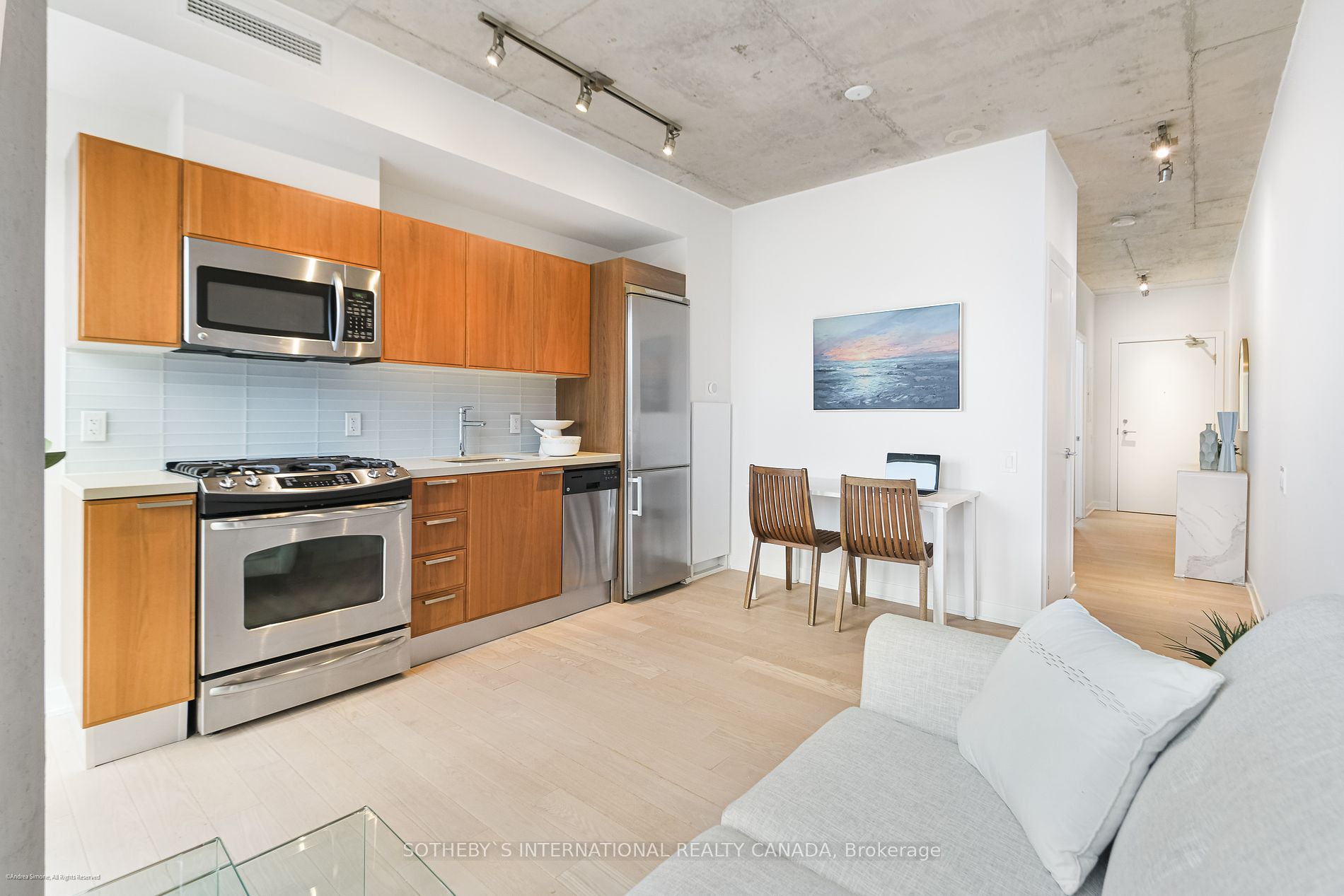 318 King St E, #309