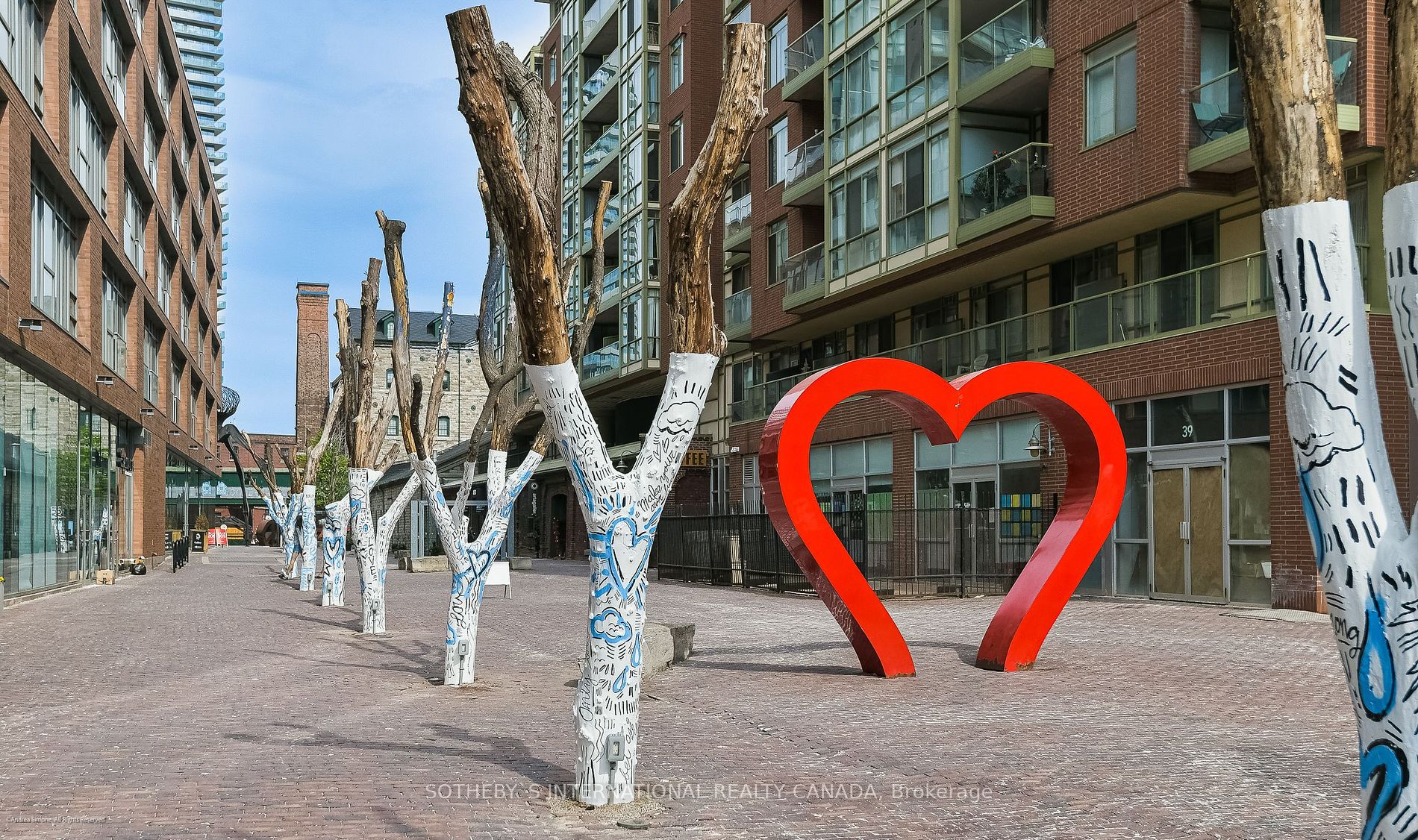 318 King St E, #309