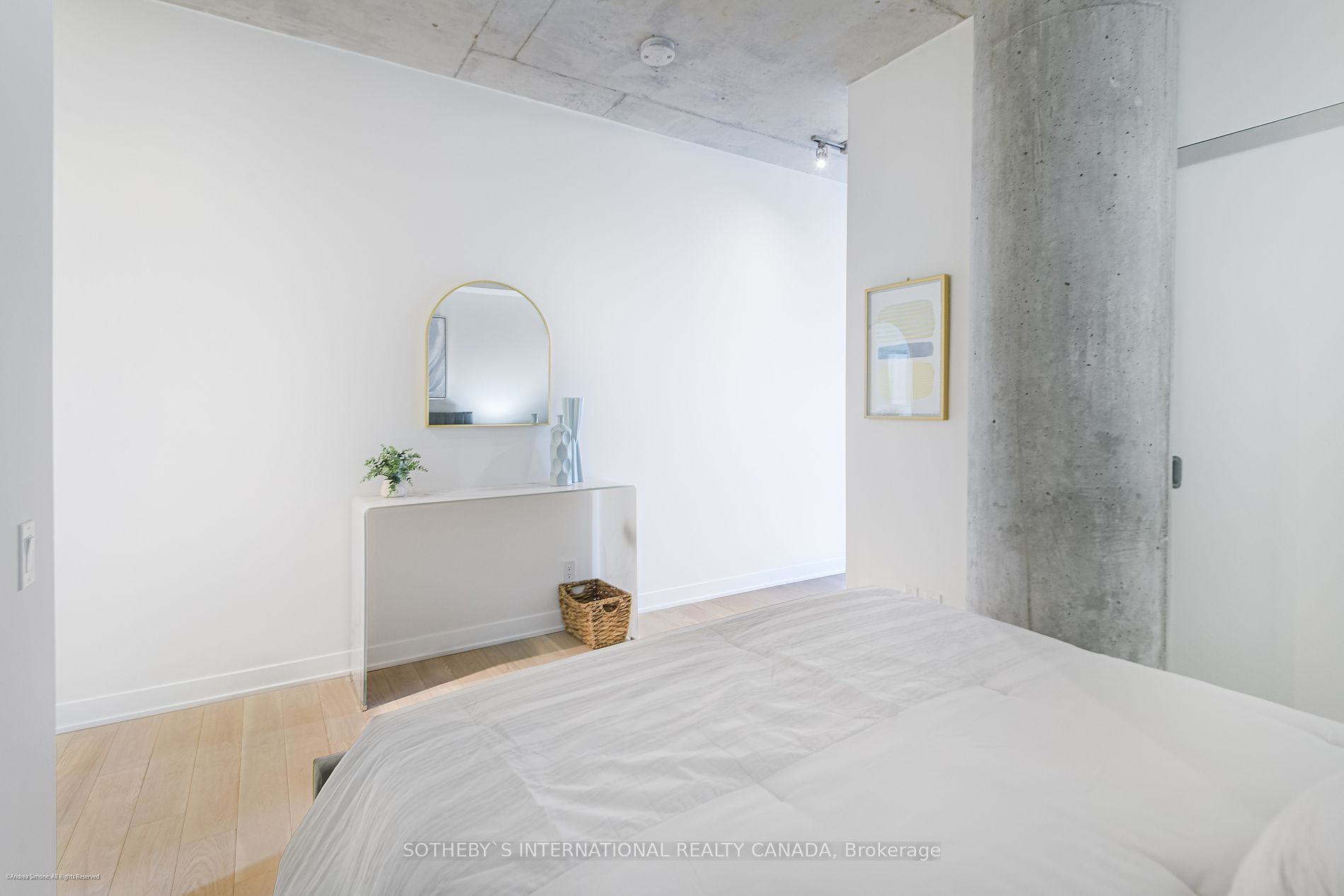 318 King St E, #309