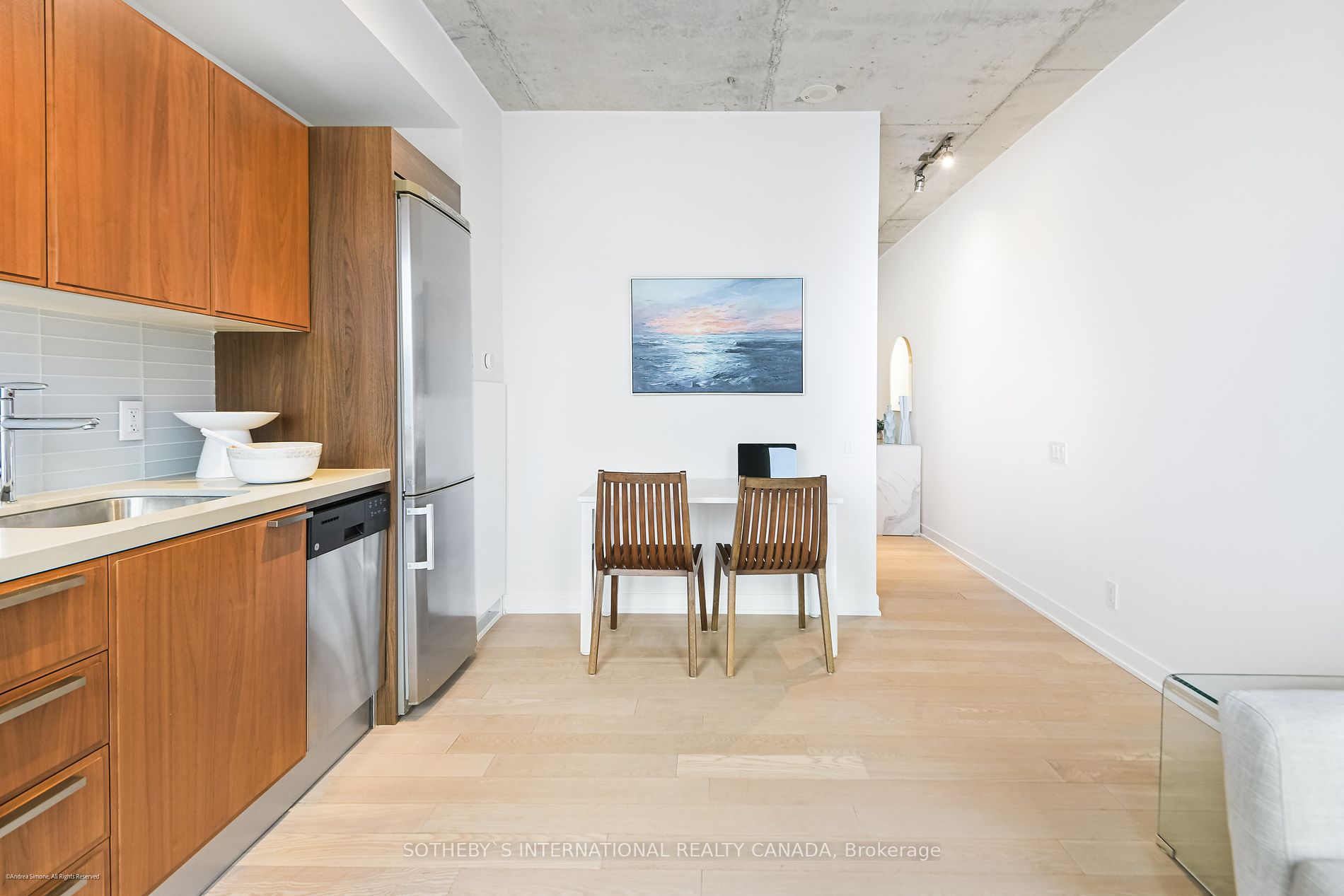 318 King St E, #309