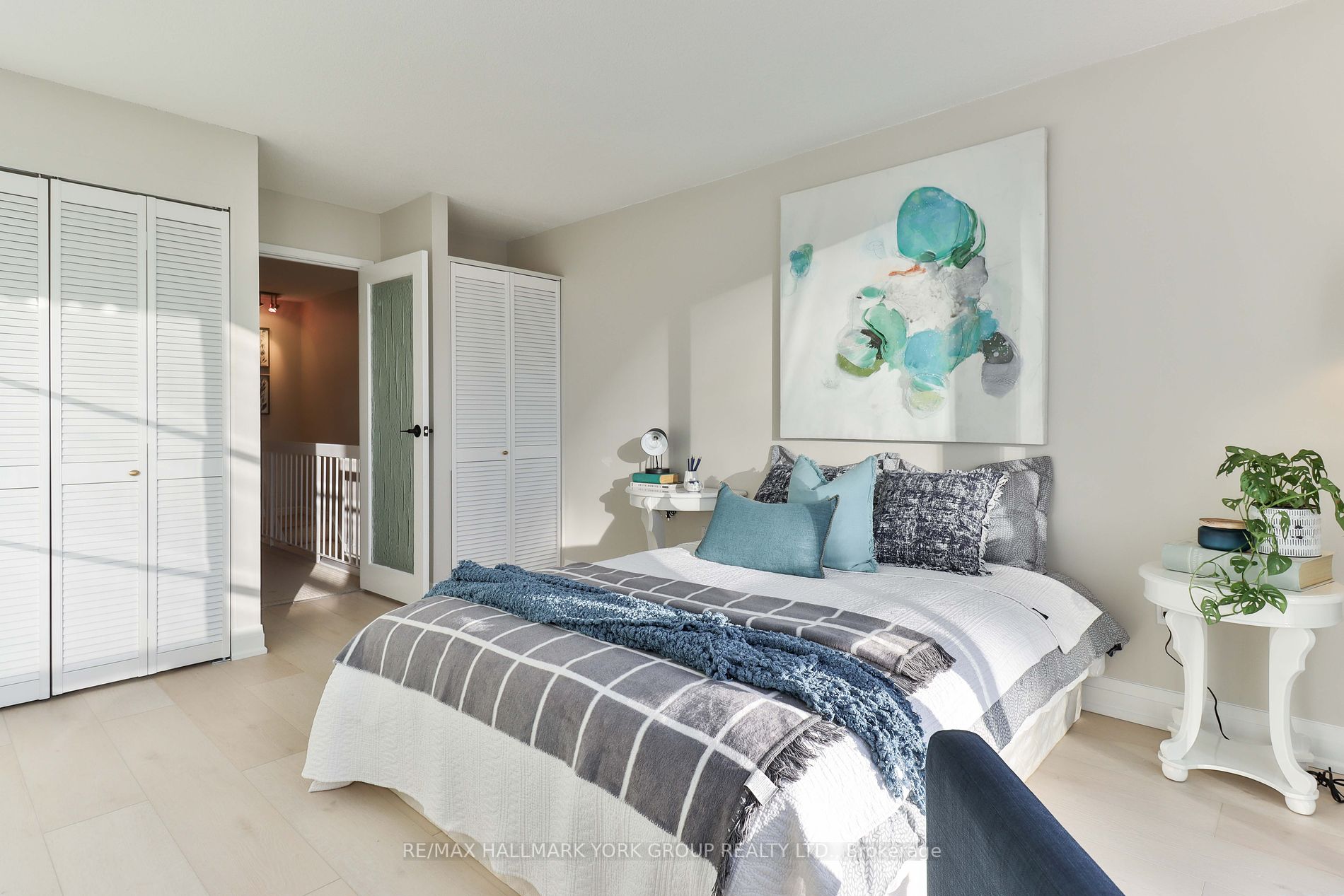 86 Gerrard St E, #22C