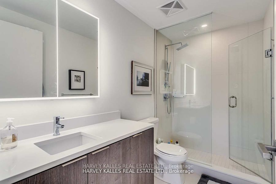 223 St Clair Ave W, #406