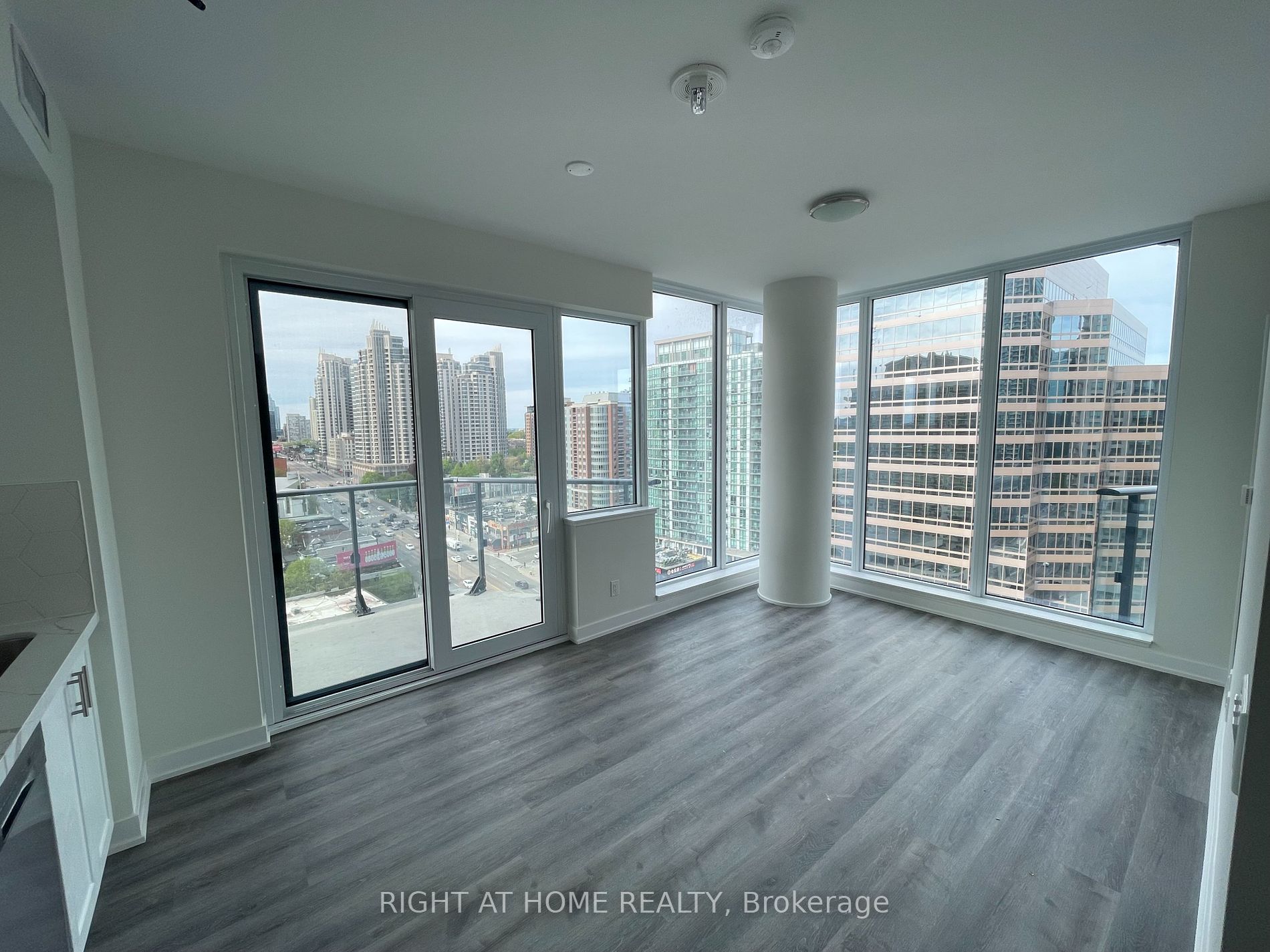 15 Ellerslie Ave, #1210