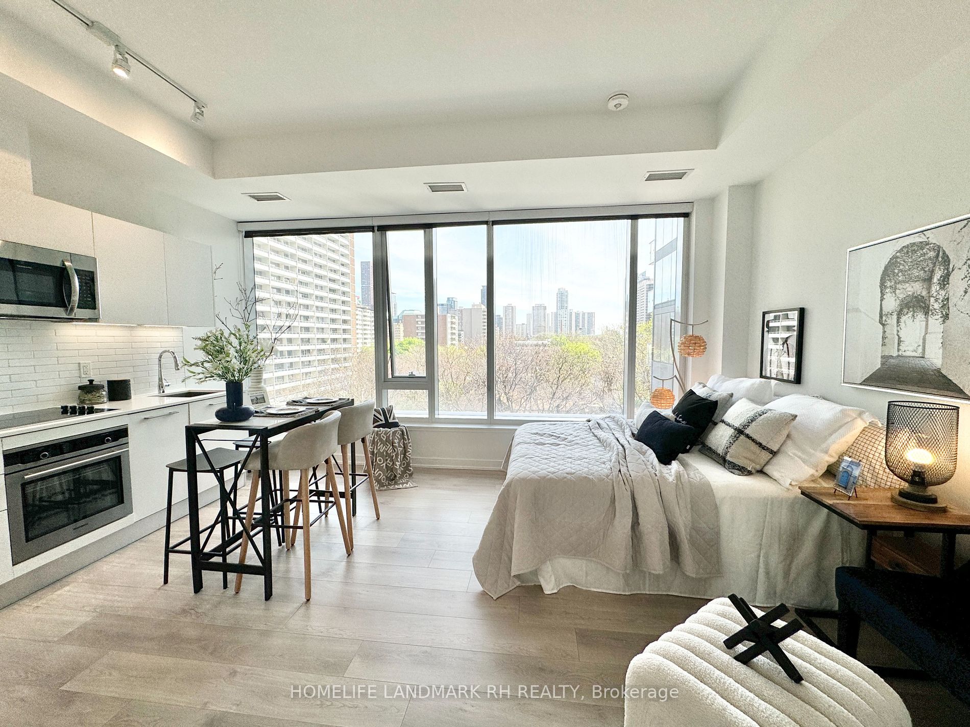 3 Gloucester St, #610