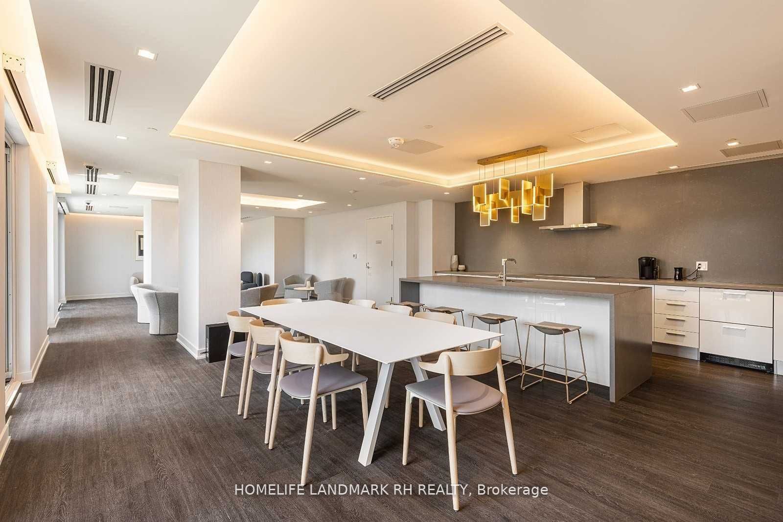 3 Gloucester St, #610