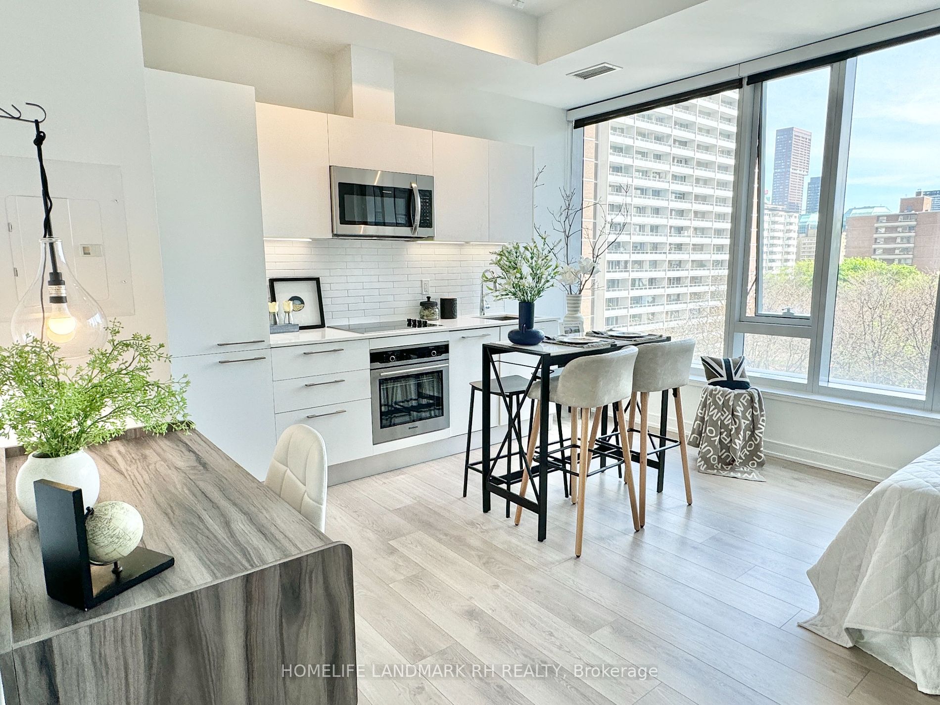 3 Gloucester St, #610