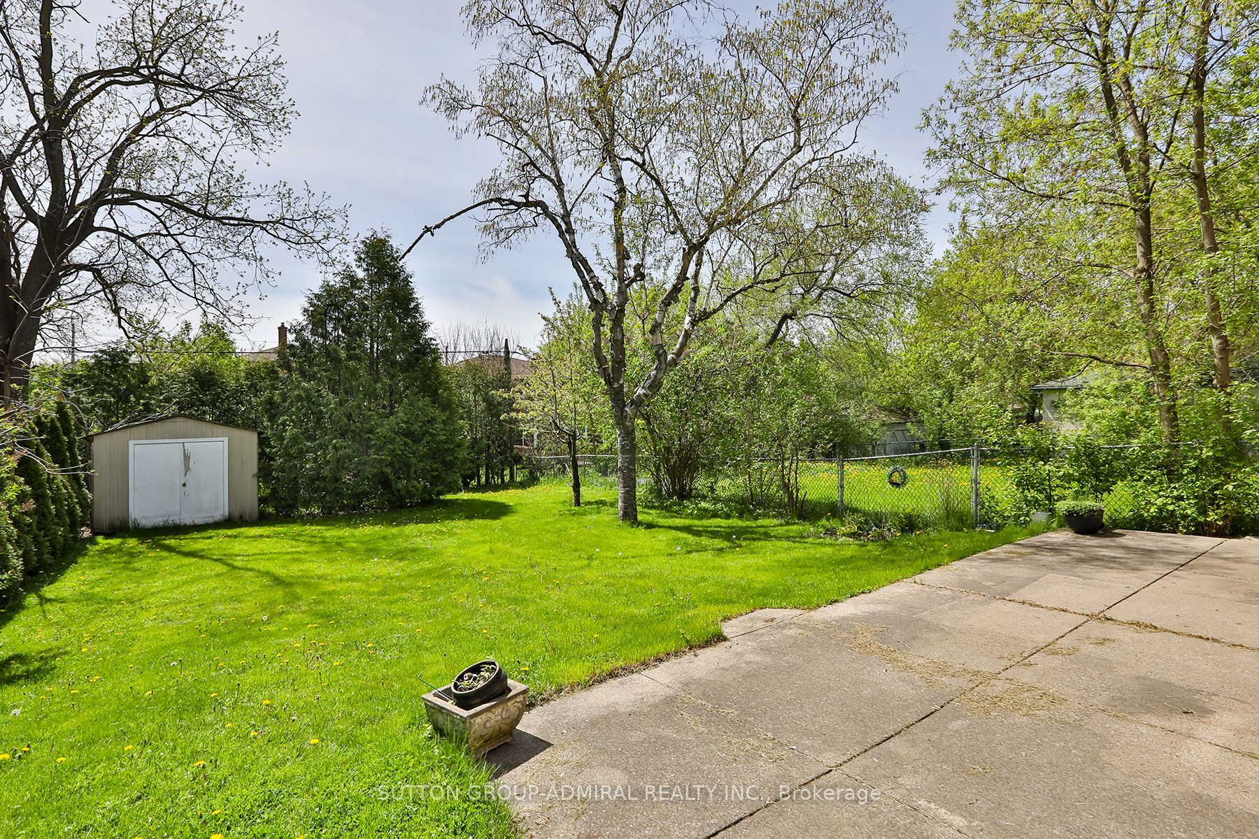 33 Regina Avenue