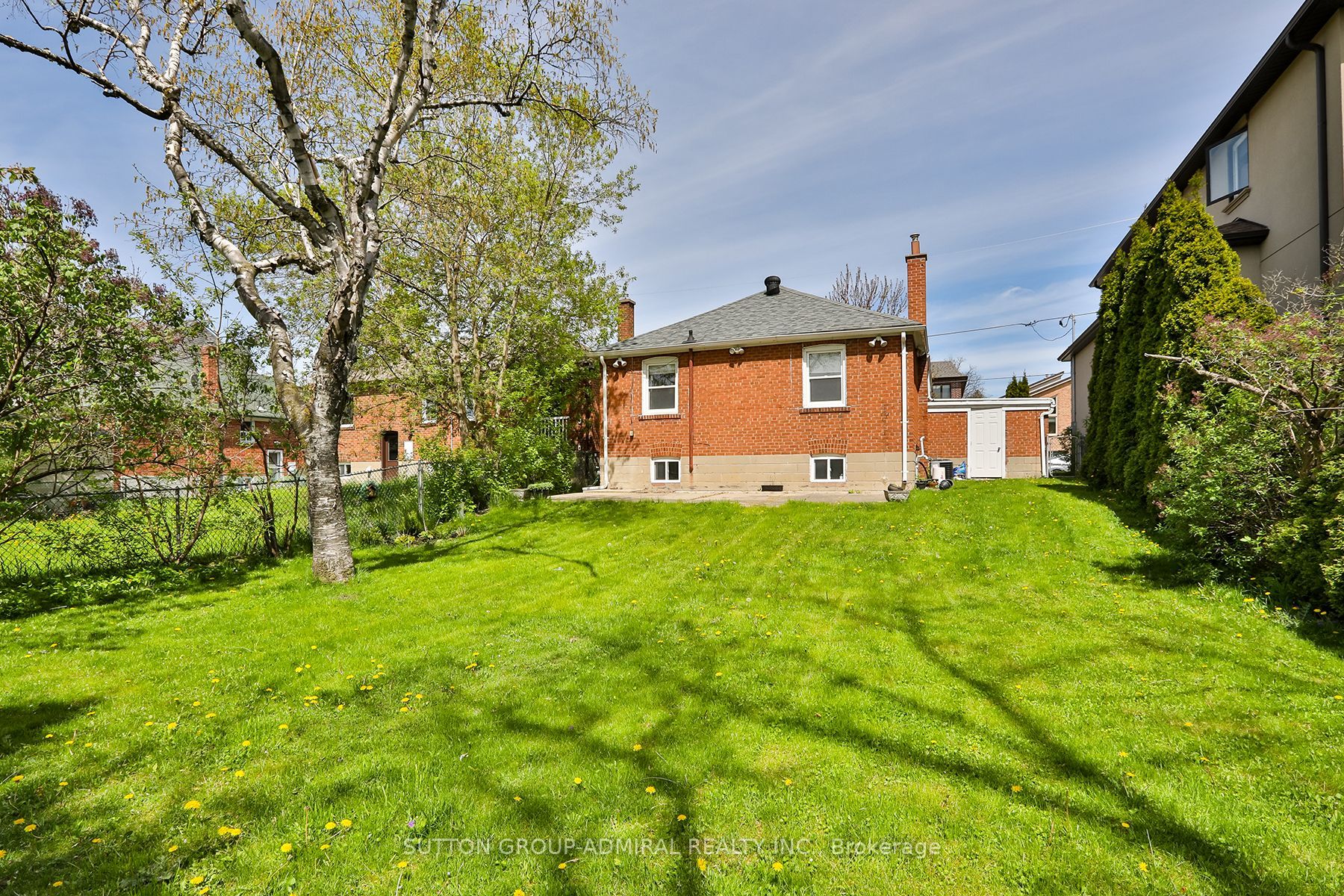 33 Regina Avenue