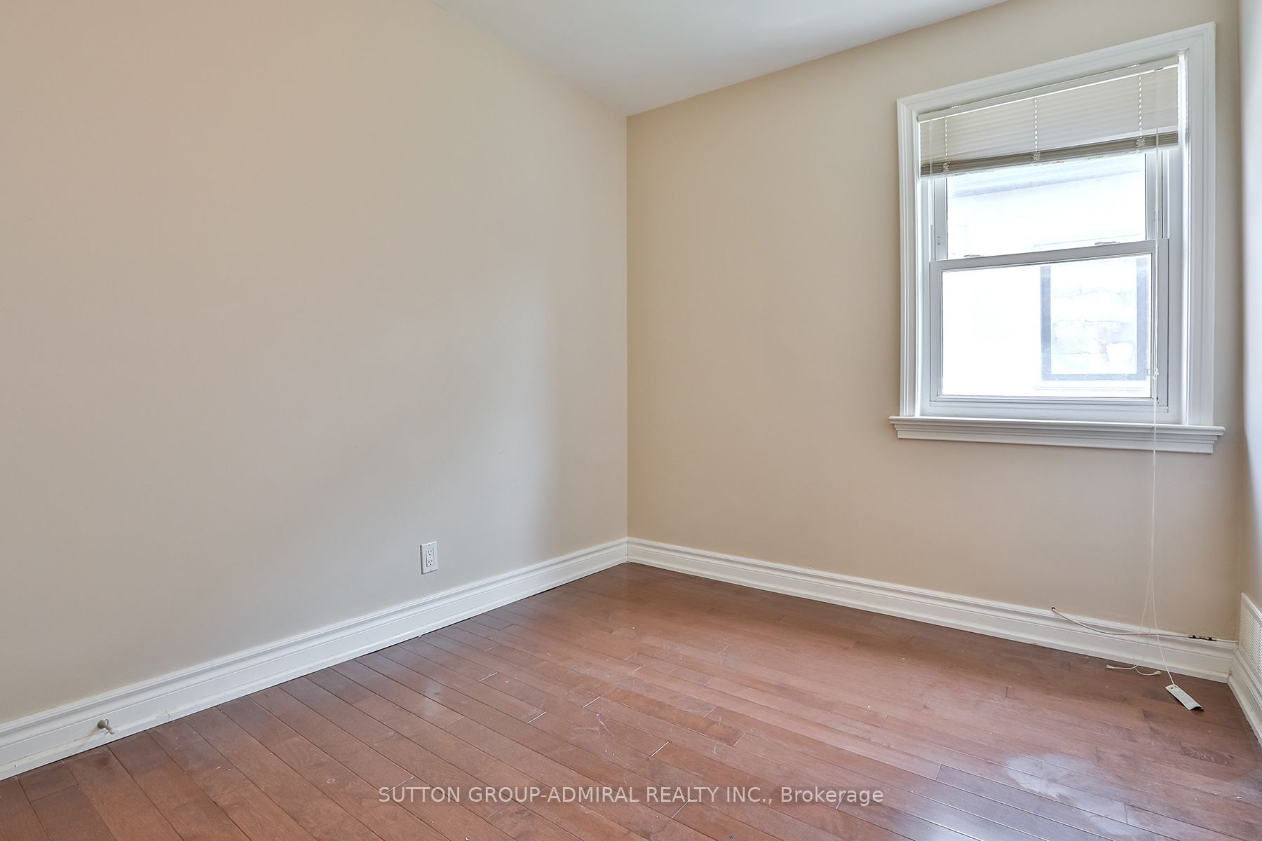 33 Regina Avenue