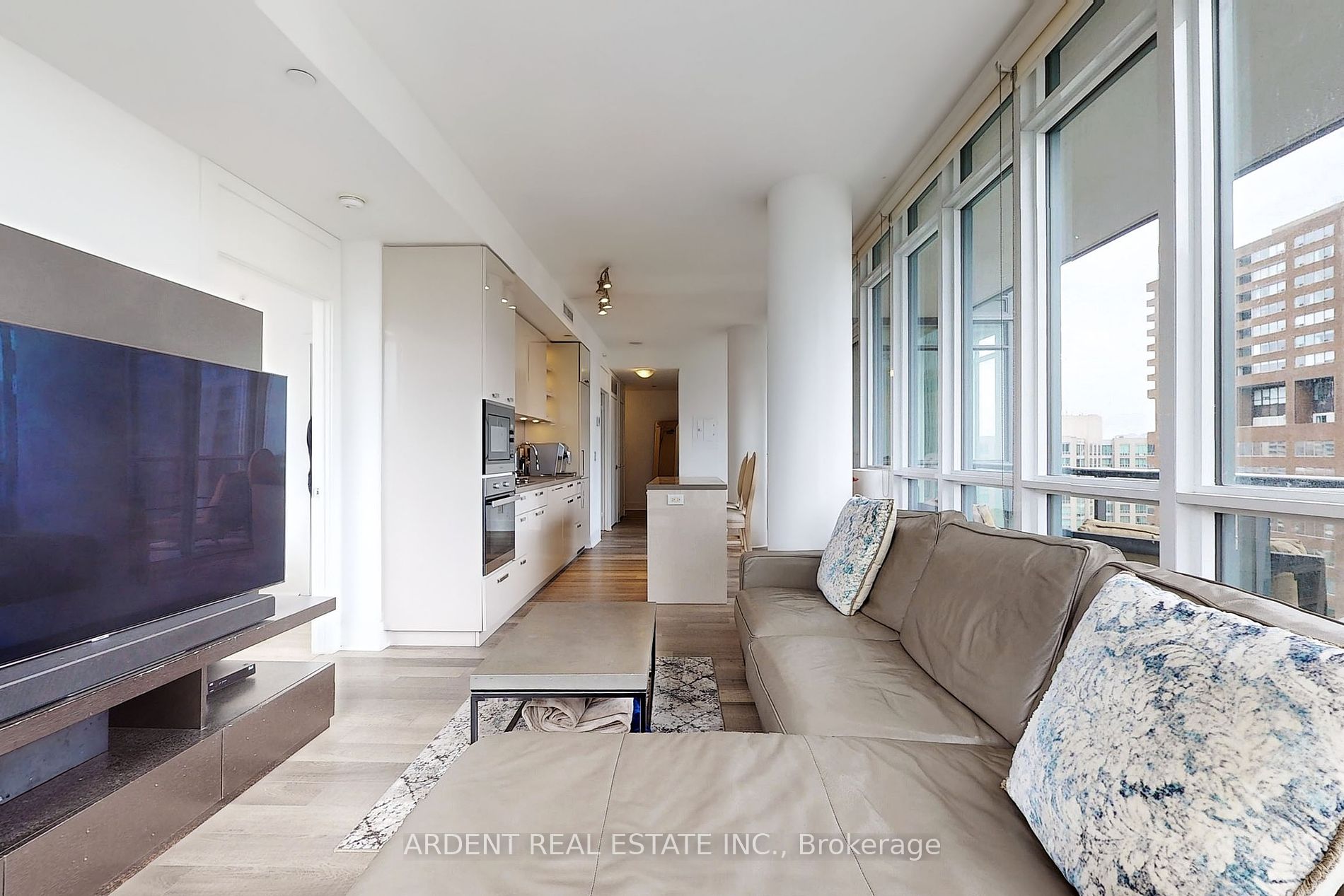 32 Davenport Road, #1107