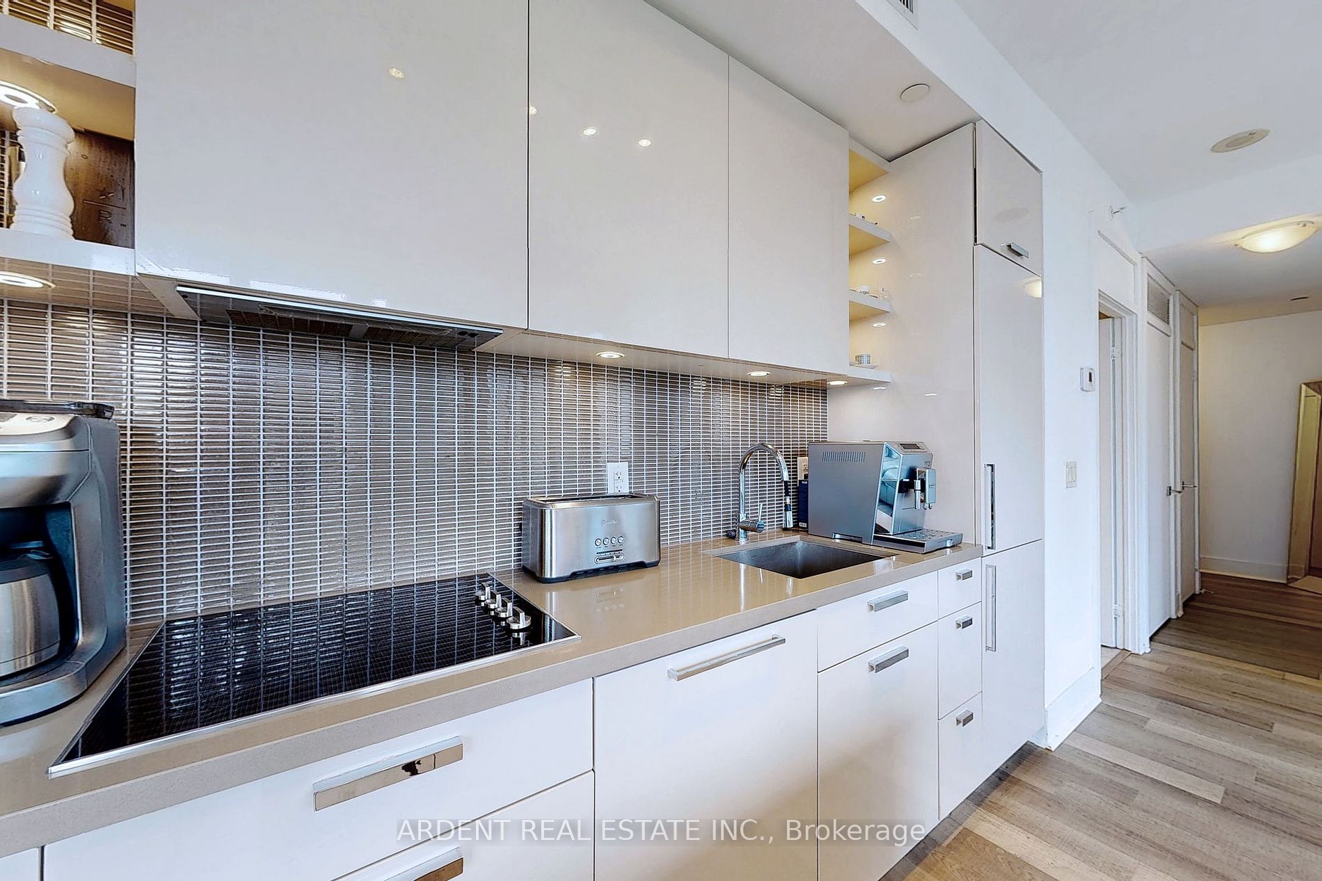 32 Davenport Road, #1107