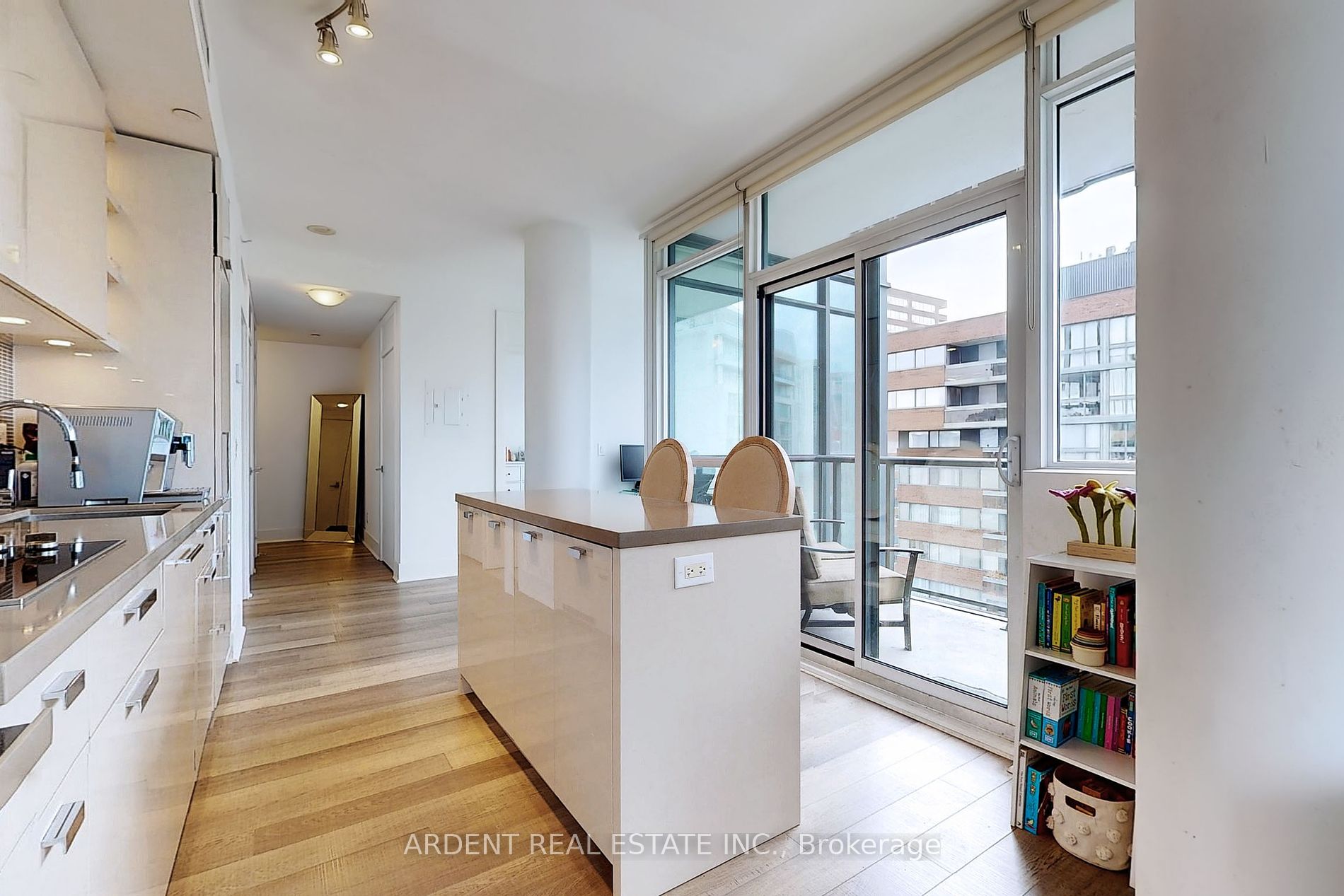 32 Davenport Road, #1107