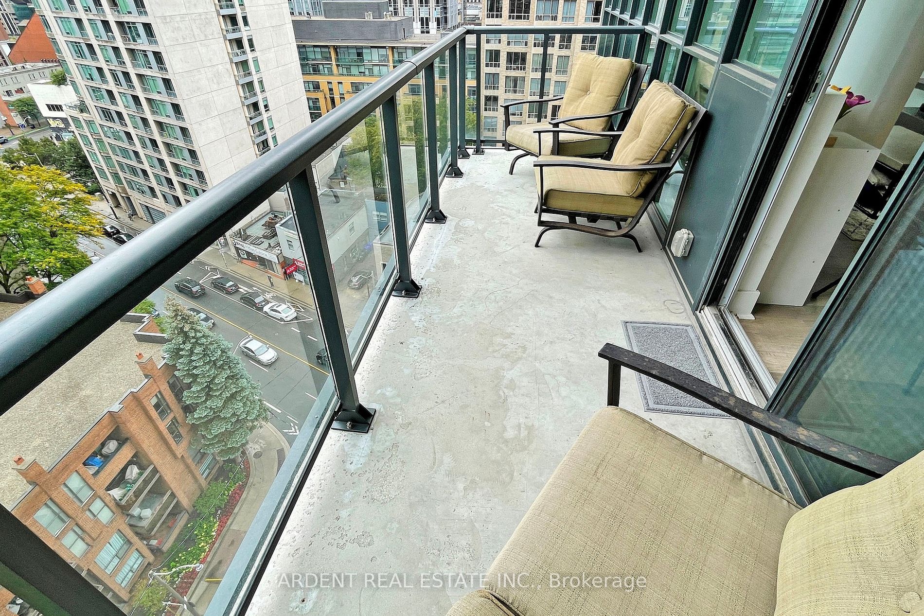 32 Davenport Road, #1107
