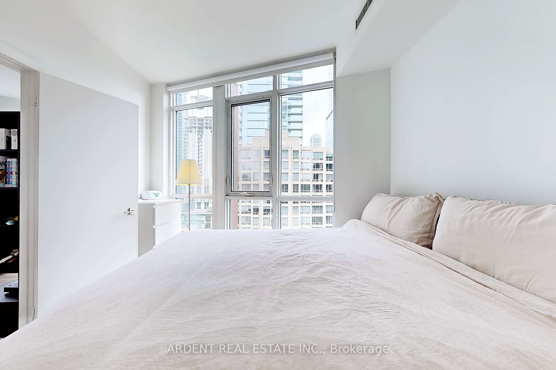 32 Davenport Road, #1107