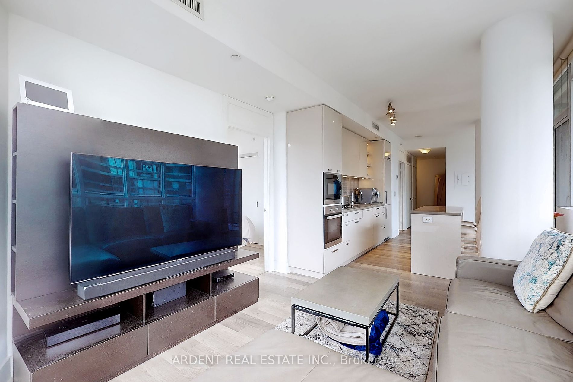 32 Davenport Road, #1107