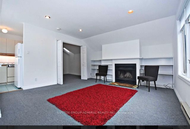 406 Roehampton Avenue