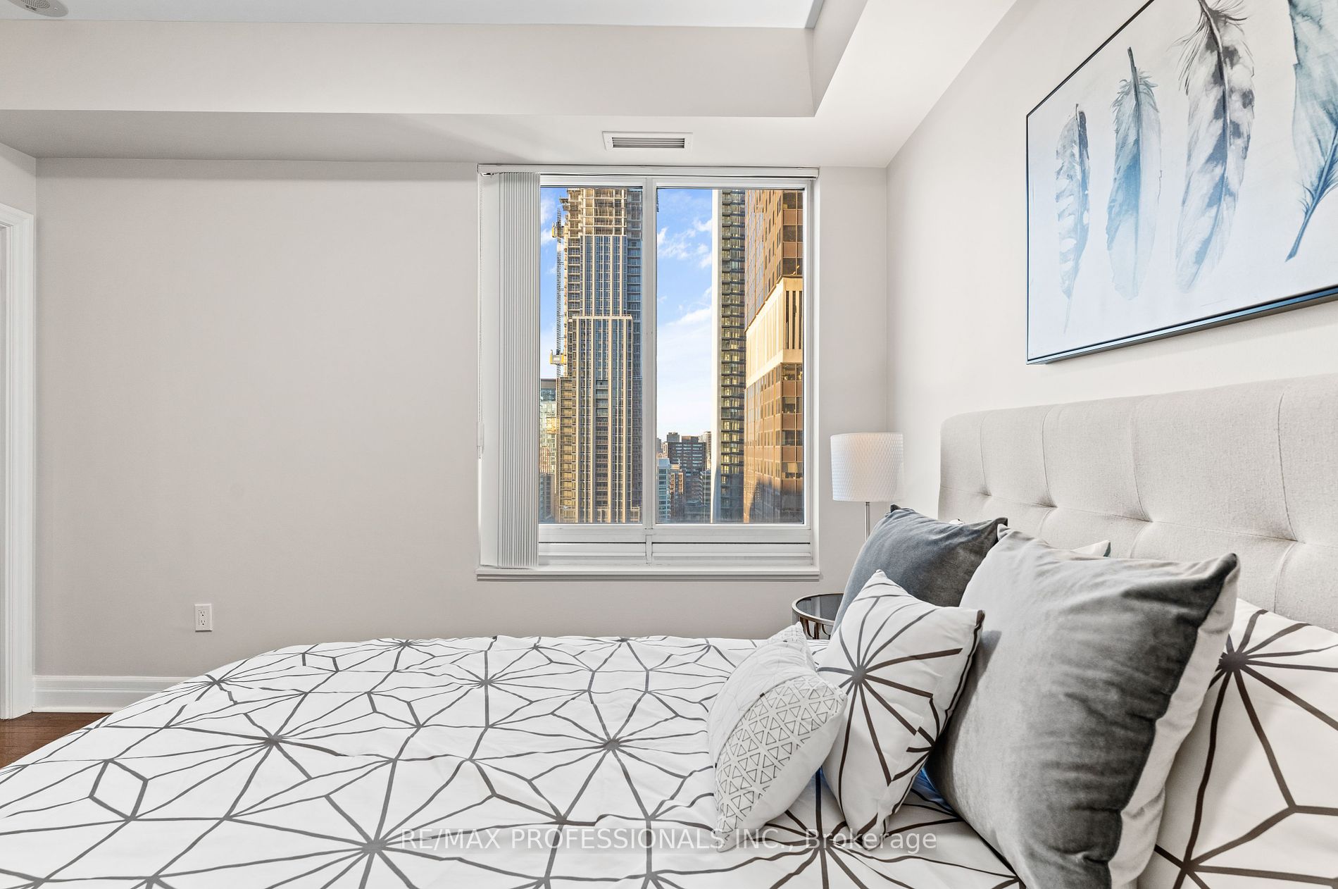 35 Balmuto St, #2104