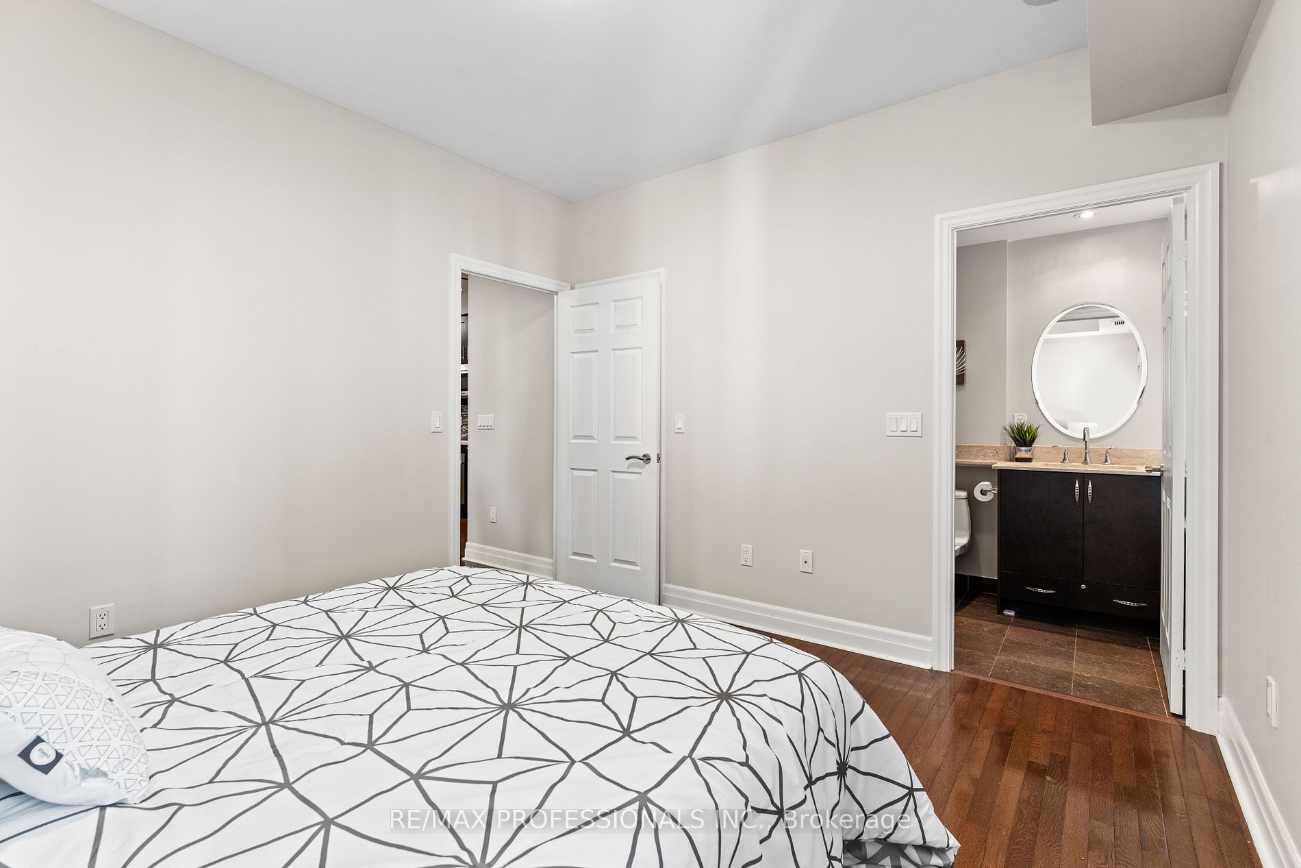 35 Balmuto St, #2104