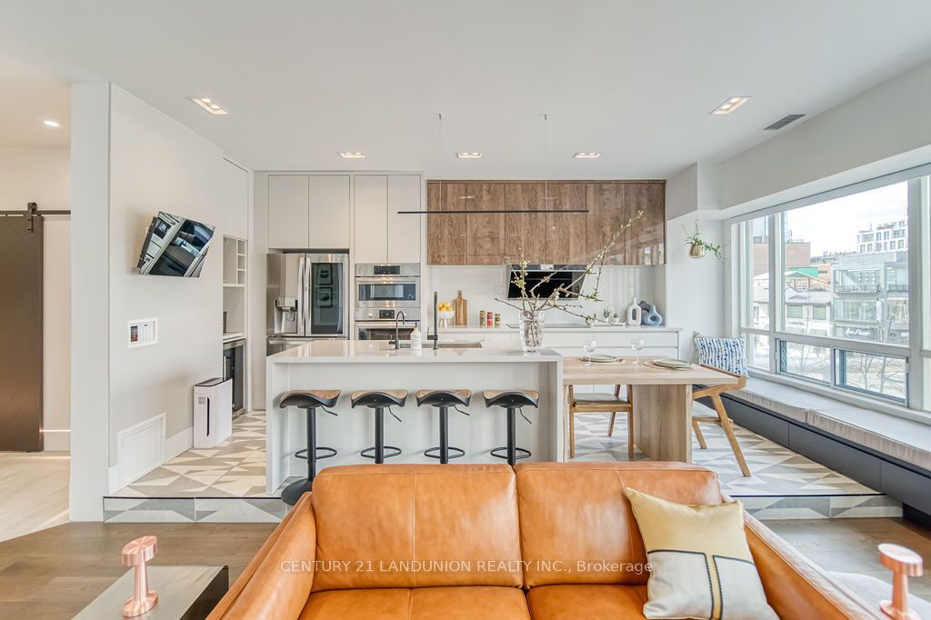 102 Bloor Street W, #203
