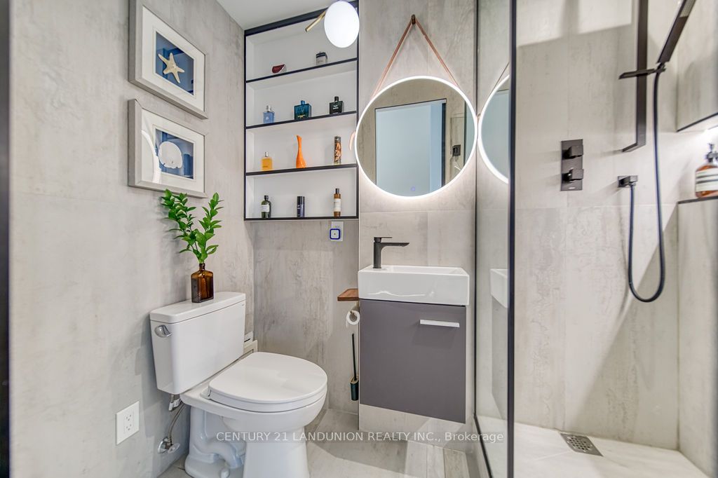 102 Bloor Street W, #203