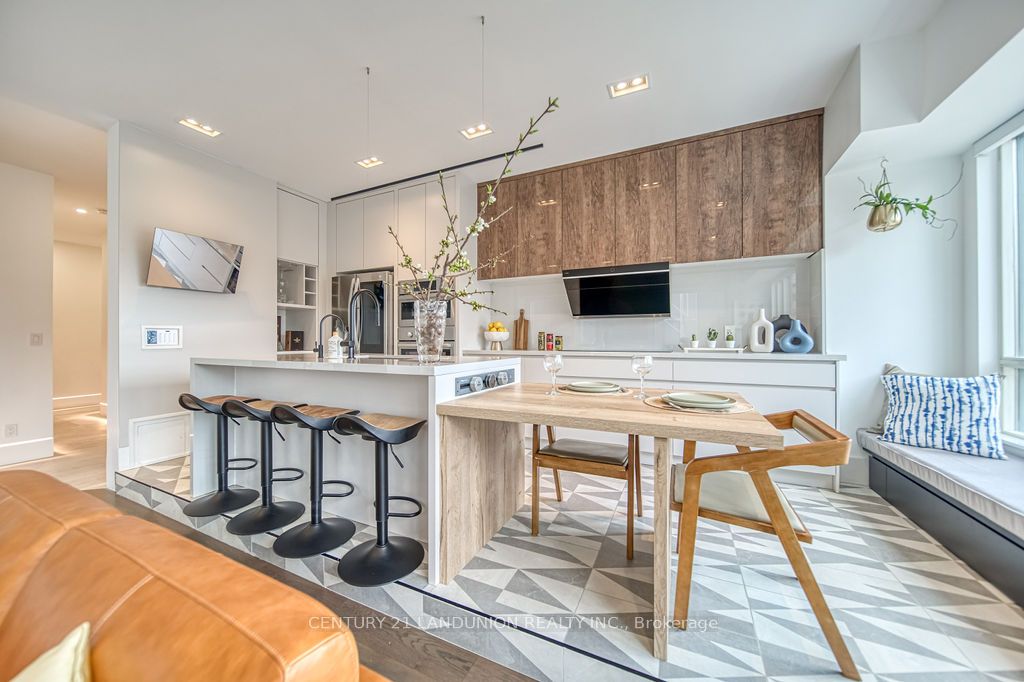 102 Bloor Street W, #203