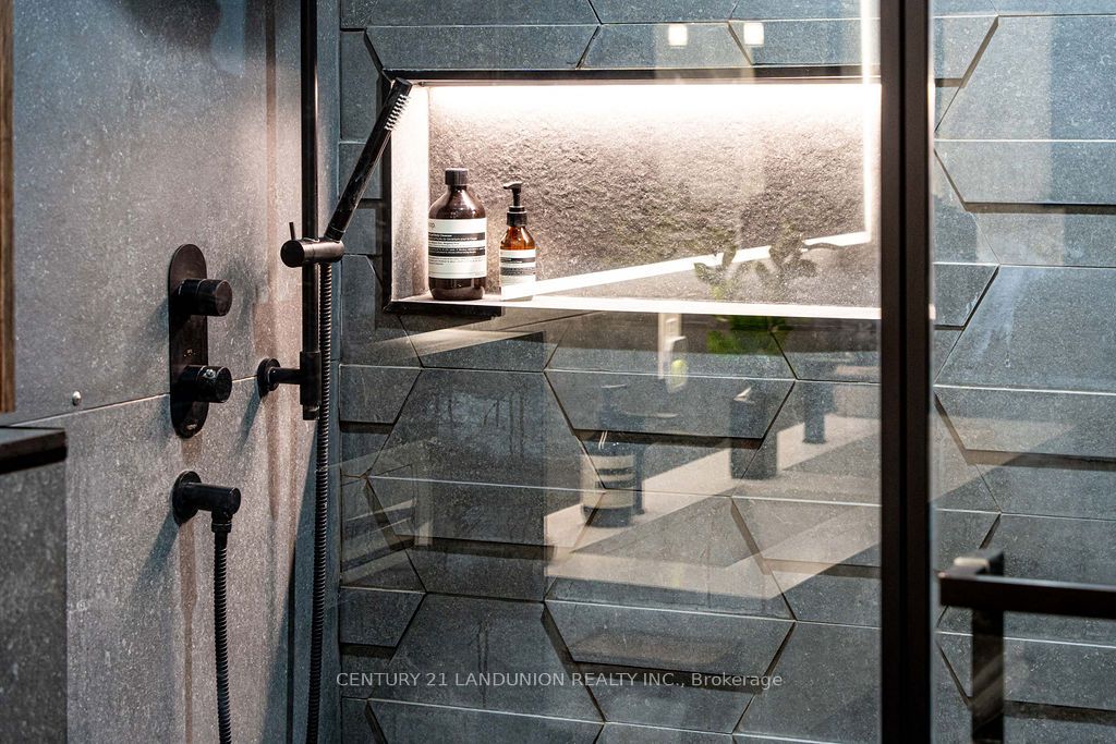 102 Bloor Street W, #203