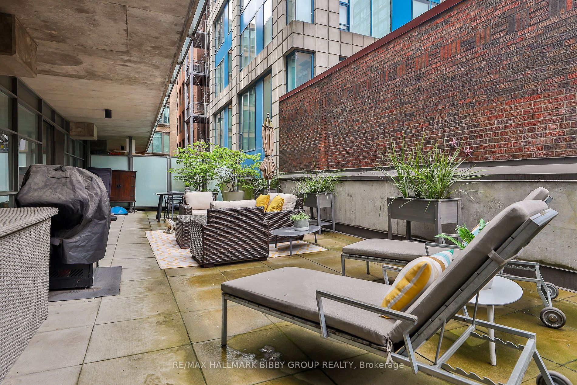 42 Camden Street, #203