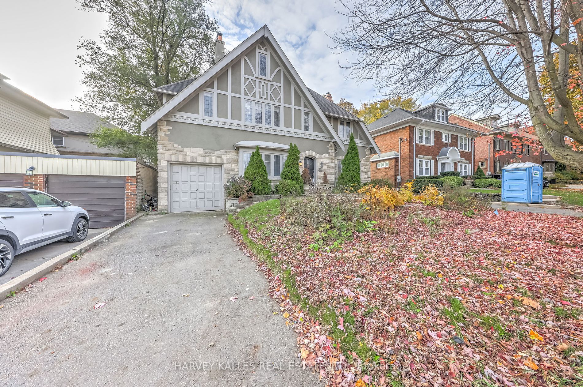29 Hillhurst Boulevard