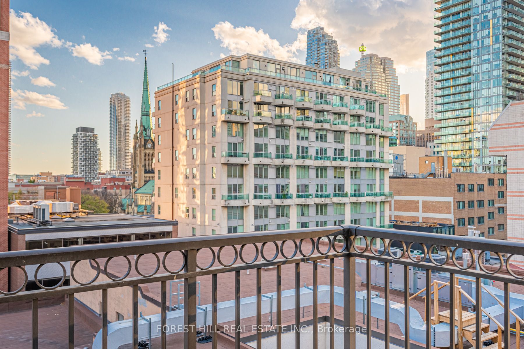 115 Richmond Street E #701