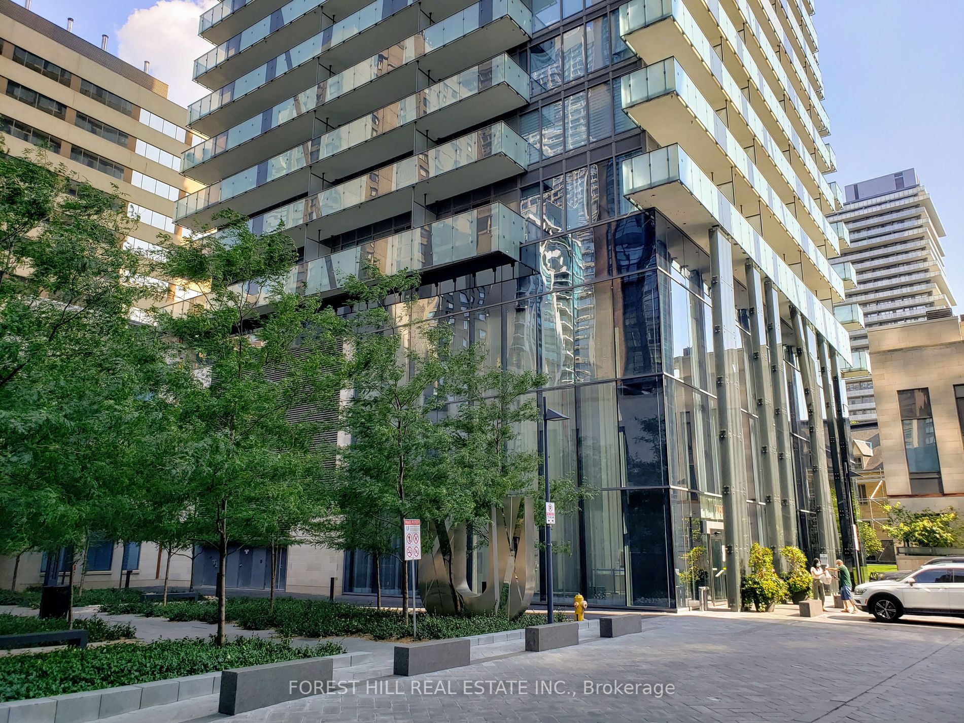 1080 Bay Street #4902
