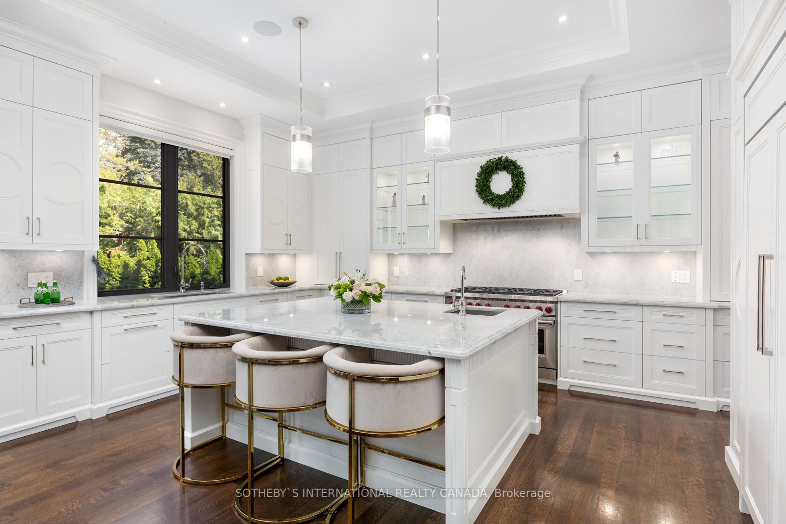 22 Hillhurst Blvd