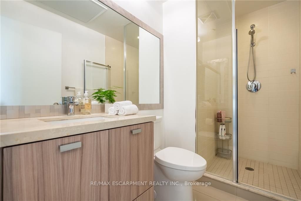 290 Adelaide St W, #3009