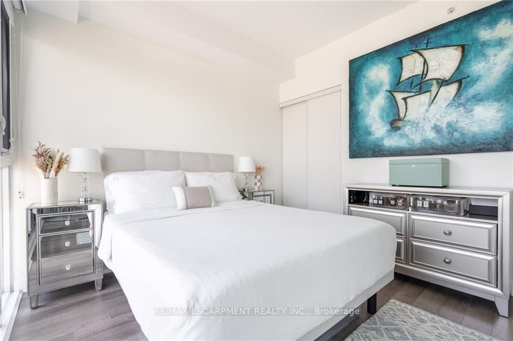290 Adelaide St W, #3009