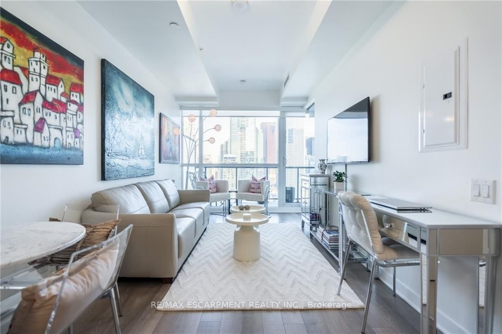 290 Adelaide St W, #3009