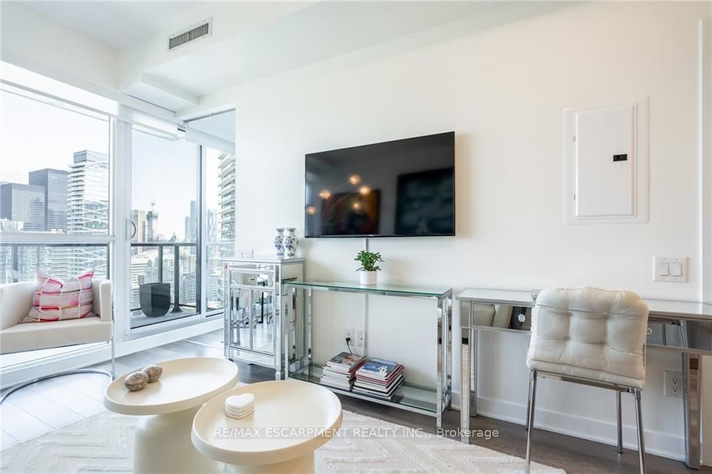 290 Adelaide St W, #3009