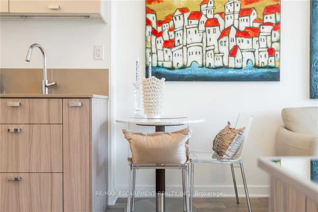 290 Adelaide St W, #3009