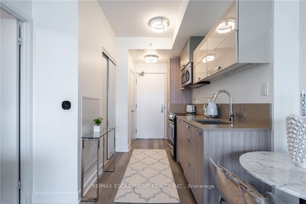 290 Adelaide St W, #3009