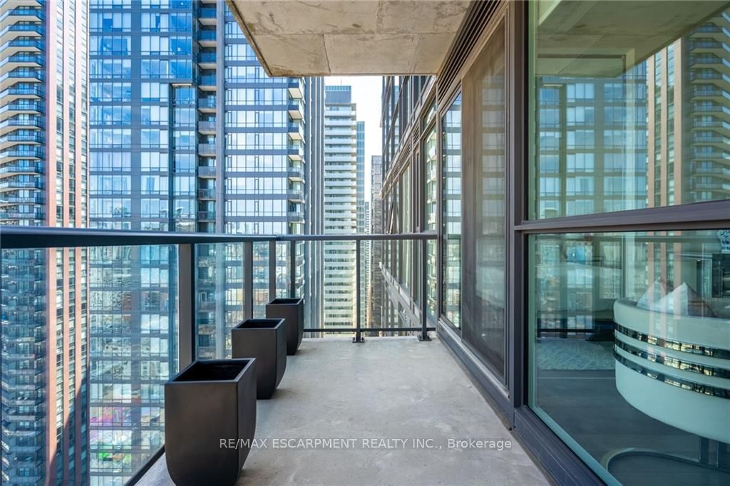 290 Adelaide St W, #3009