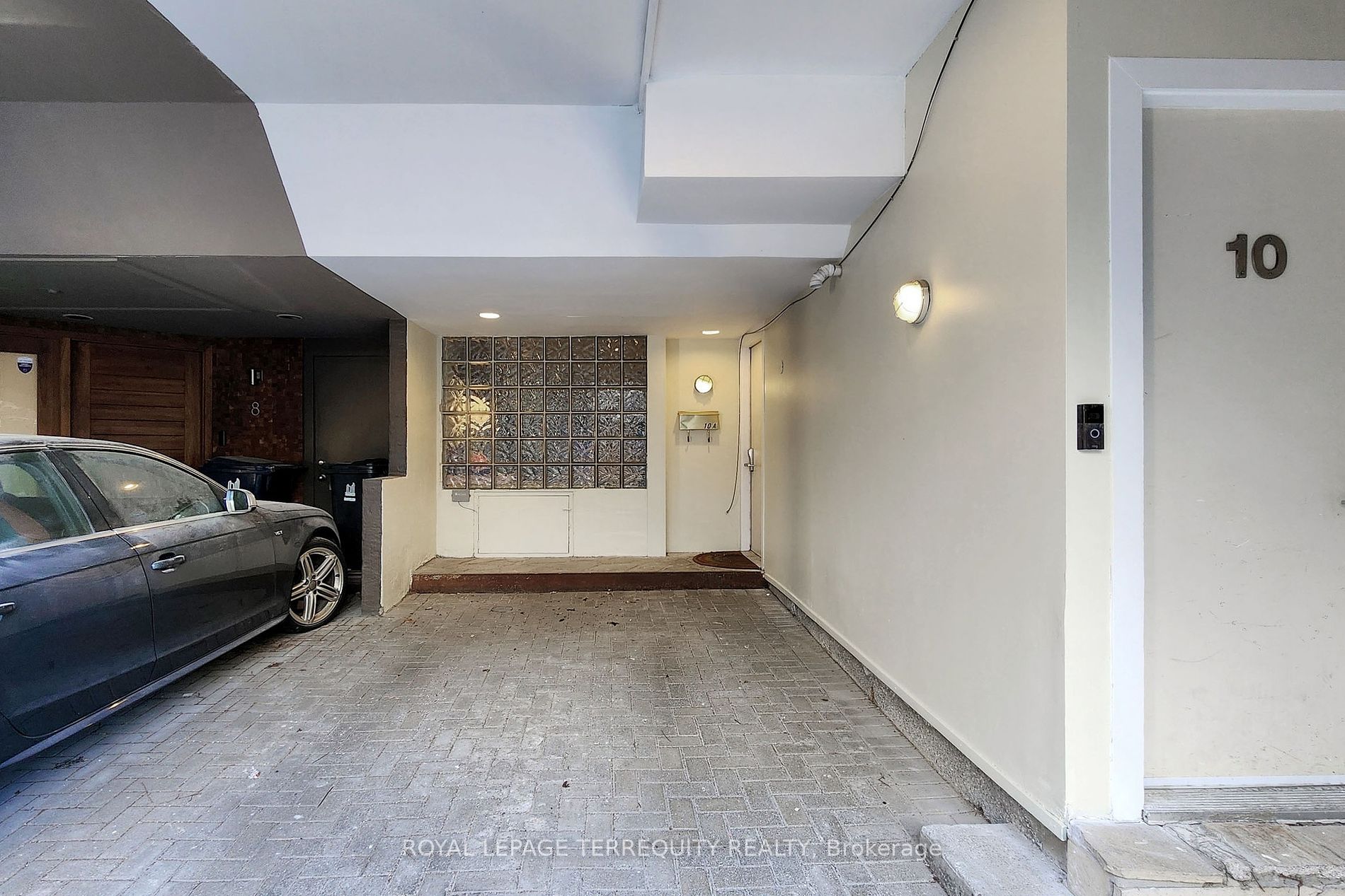 10 Croft St